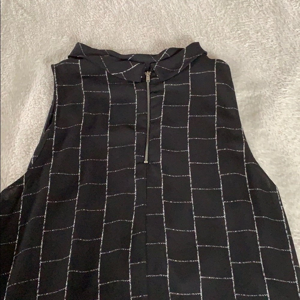 DRESS COVERUP - Picture 4 of 5